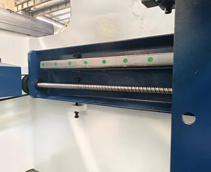 برغي كروي ودليل خطي