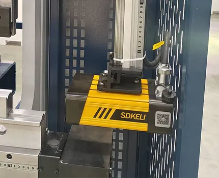 جهاز حماية اليدين بالليزر (اختياري)