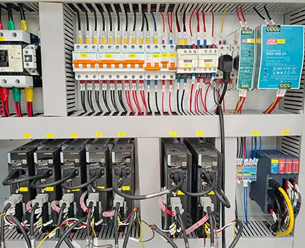 المكونات الكهربائية